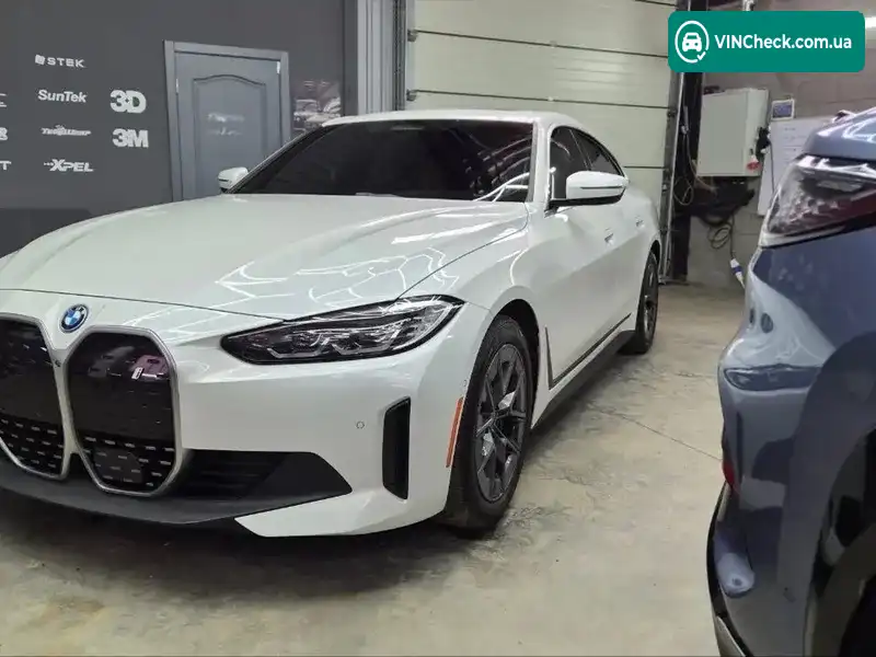 BMW i4 2022, фото з оголошення 1 з 16, VIN WBY73AW08NFN06228