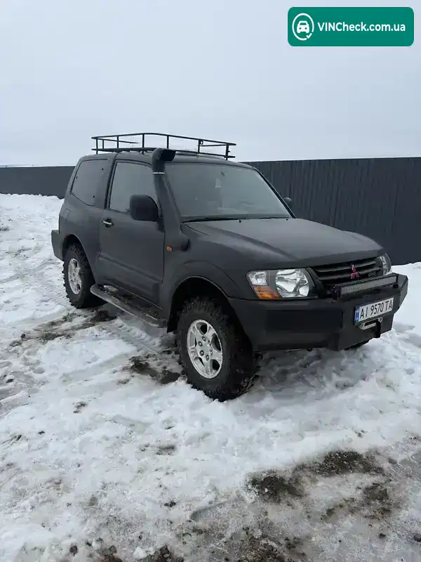 Mitsubishi Pajero 2000, фото з оголошення 2 з 12, VIN JMBMNV68W1J003591