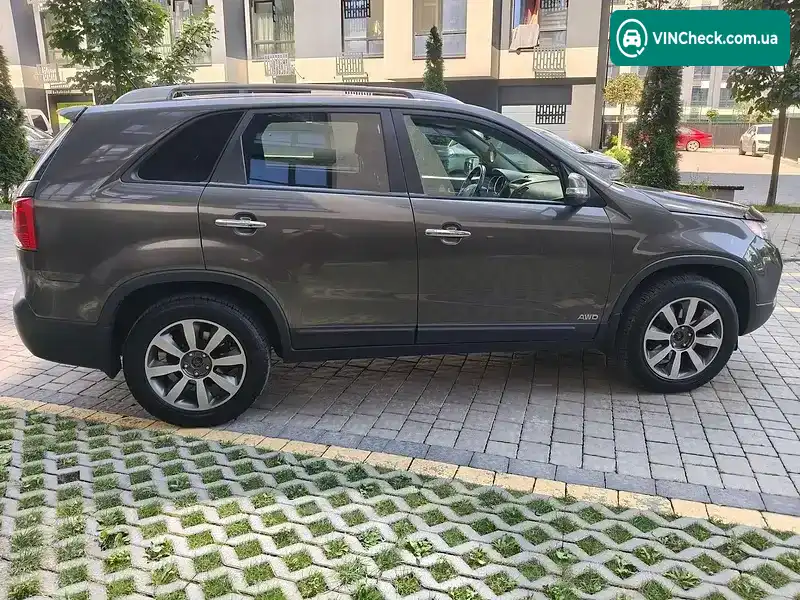 Kia Sorento 2010, фото з оголошення 2 з 20, VIN KNAKU814DB5154183