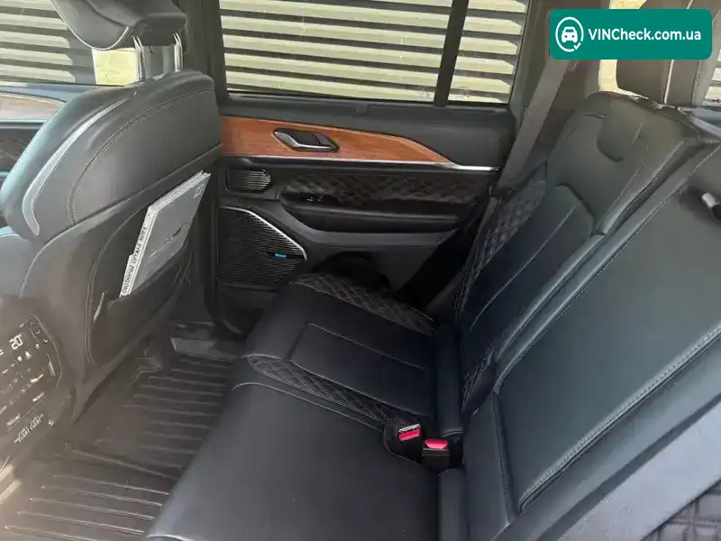 Jeep Grand Cherokee 2023, фото з оголошення 2 з 21, VIN 1C4RJHEG9PC562075