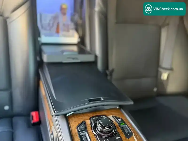 BMW 7 Series 2011, фото з оголошення 1 з 20, VIN WBAKC81080C572944