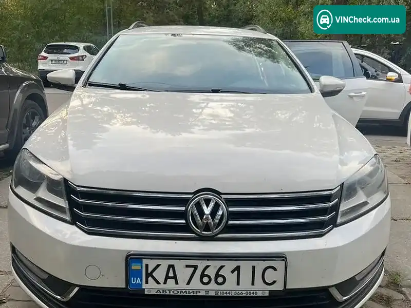 Volkswagen Passat 2013, фото з оголошення 2 з 17, VIN WVWZZZ3CZDE136395