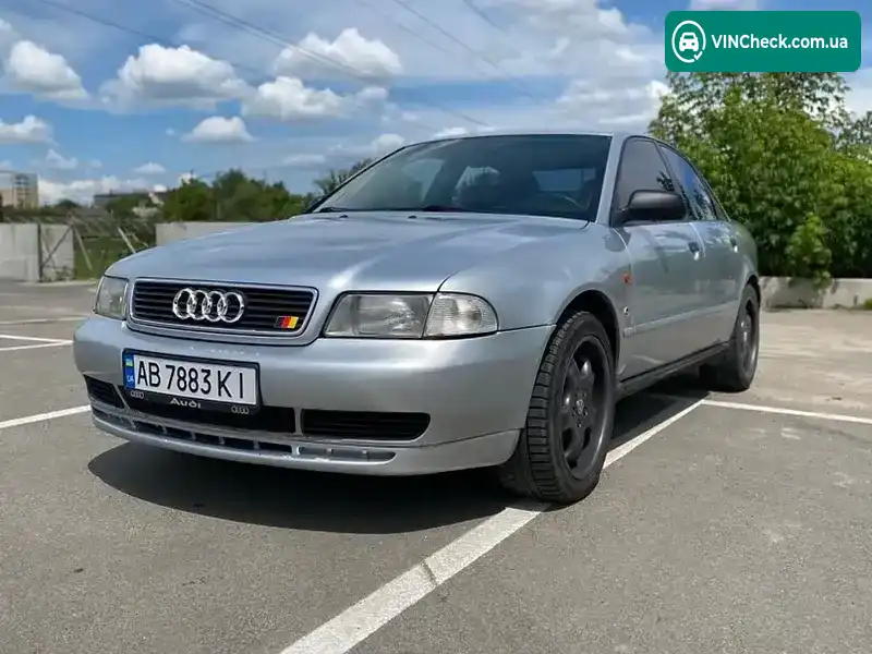 Audi A4 1996, фото з оголошення 2 з 11, VIN WAUZZZ8DZTA193801