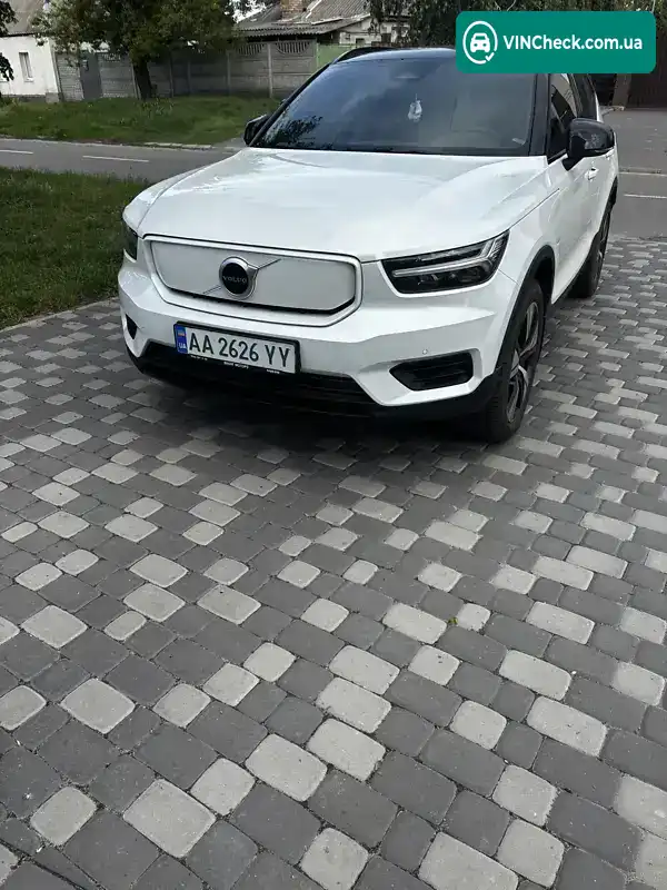 Volvo XC40 2021, фото з оголошення 1 з 21, VIN YV1XZEDVEN2705311