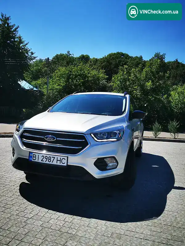 Ford Escape 2018, фото з оголошення 2 з 14, VIN 1FMCU9GD7JUD44350