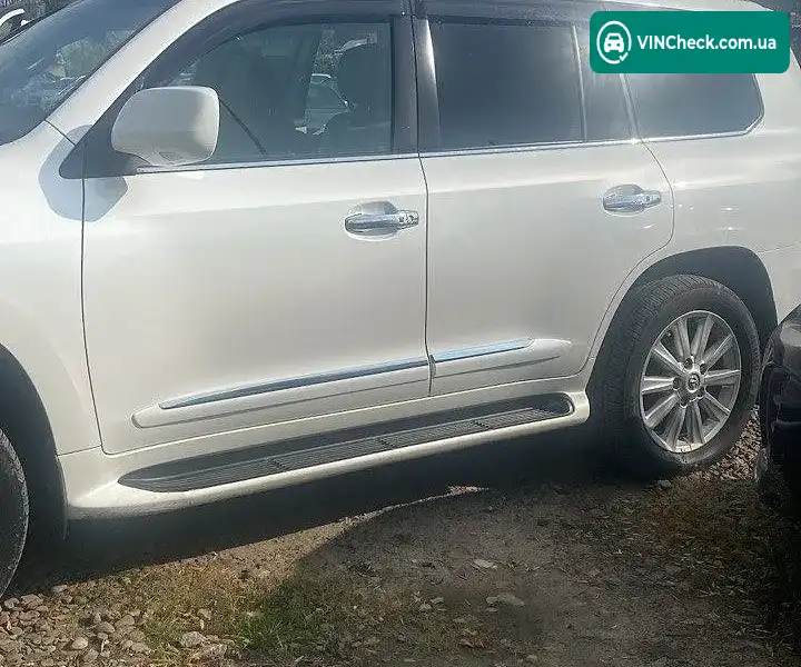 Lexus LX 2010, фото з оголошення 2 з 7, VIN JTJHY7AX2A4041754