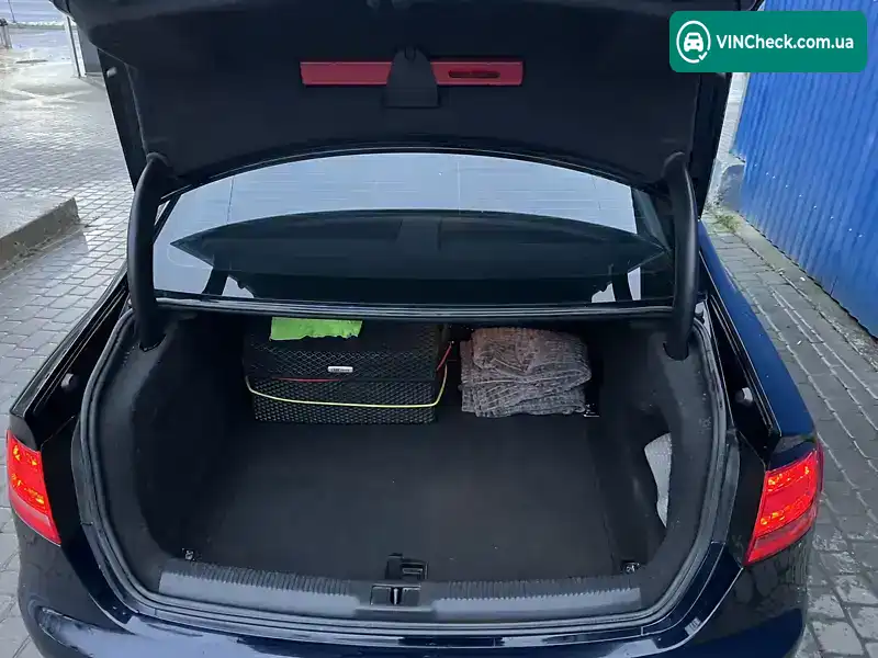 Audi A4 2010, фото з оголошення 2 з 21, VIN WAUZZZ8K5BN002384