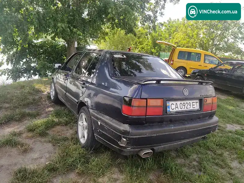 Volkswagen Vento 1993, фото з оголошення 2 з 6, VIN WVWZZZ1HZPW562475