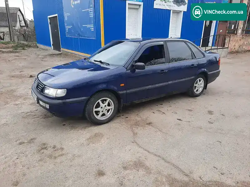 Volkswagen Passat 1996, фото з оголошення 2 з 15, VIN WVWZZZ3AZTE025709
