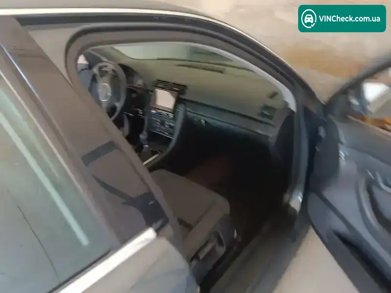 Audi A4 2002, фото з оголошення 1 з 18, VIN WAUZZZ8E02A241486