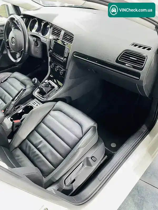 Volkswagen Golf 2014, фото з оголошення 1 з 20, VIN 3VWRA7AU8FM017324