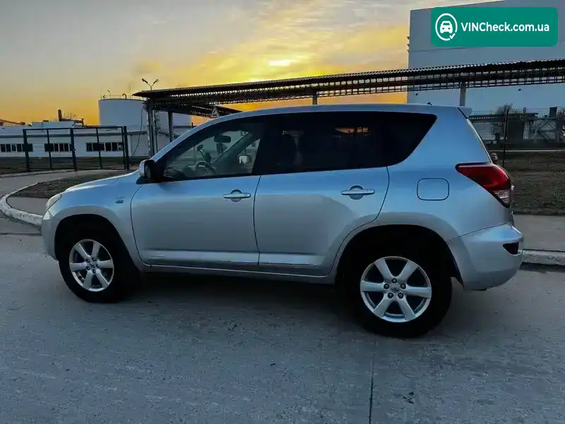 Toyota RAV4 2009, фото з оголошення 2 з 21, VIN JTMBA31V106113194