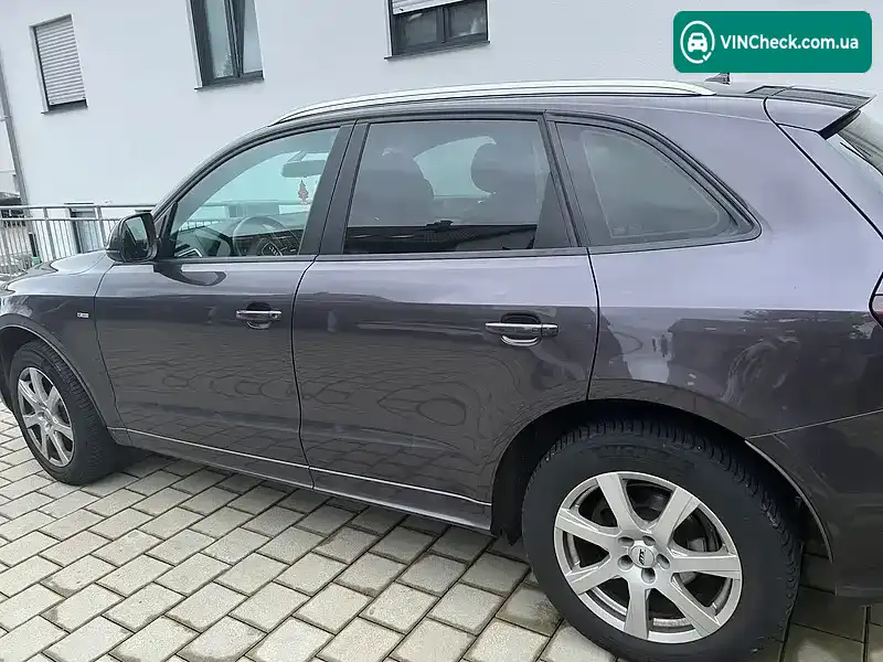 Audi Q5 2010, фото з оголошення 2 з 10, VIN WAUZZZ8RXBA032078