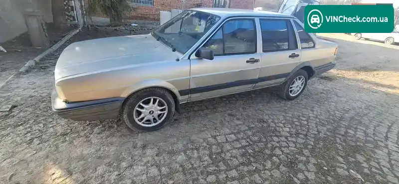 Volkswagen Passat 1988, фото з оголошення 1 з 9, VIN WVWZZZ32ZFE305935
