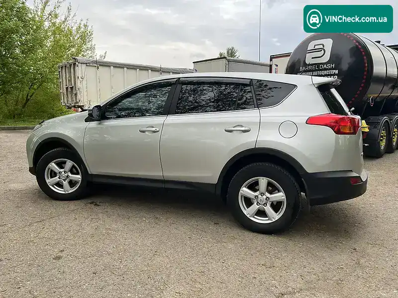 Toyota RAV4 2013, фото з оголошення 2 з 20, VIN JTMBAREV90D031982