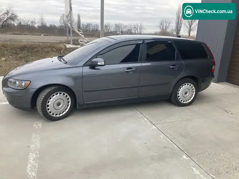 Volvo V50 2006, фото з оголошення 2 з 11, VIN YV1MW765272300178