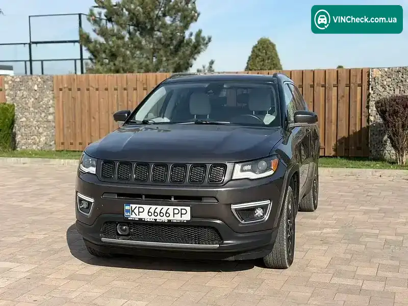 Jeep Compass 2018, фото з оголошення 2 з 20, VIN 3C4NJDCB7JT457495