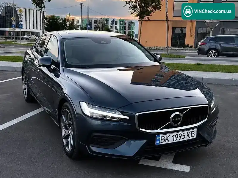 Volvo S60 2019, фото з оголошення 2 з 20, VIN 7JR102FK8LG041076