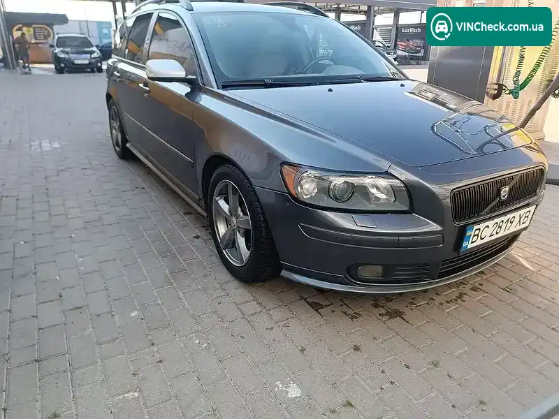Volvo V50 2004, фото з оголошення 1 з 7, VIN YV1MW753142001943