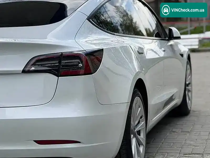 Tesla Model 3 2023, фото з оголошення 2 з 19, VIN 5YJ3E1EA5PF482756