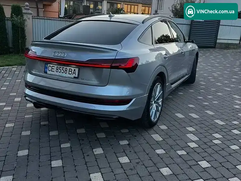 Audi e-tron 2020, фото з оголошення 2 з 13, VIN WAUZZZGE9LB033264
