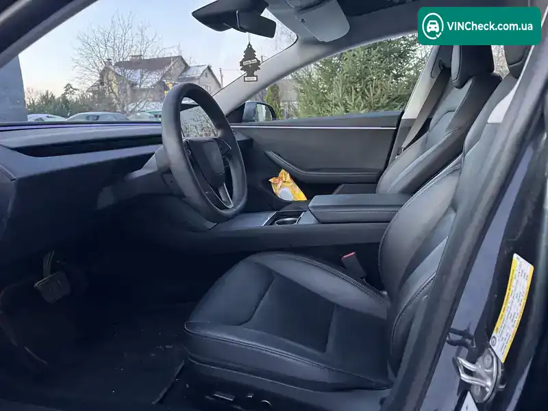 Tesla Model 3 2024, фото з оголошення 2 з 12, VIN 5YJ3E1EBXRF736375