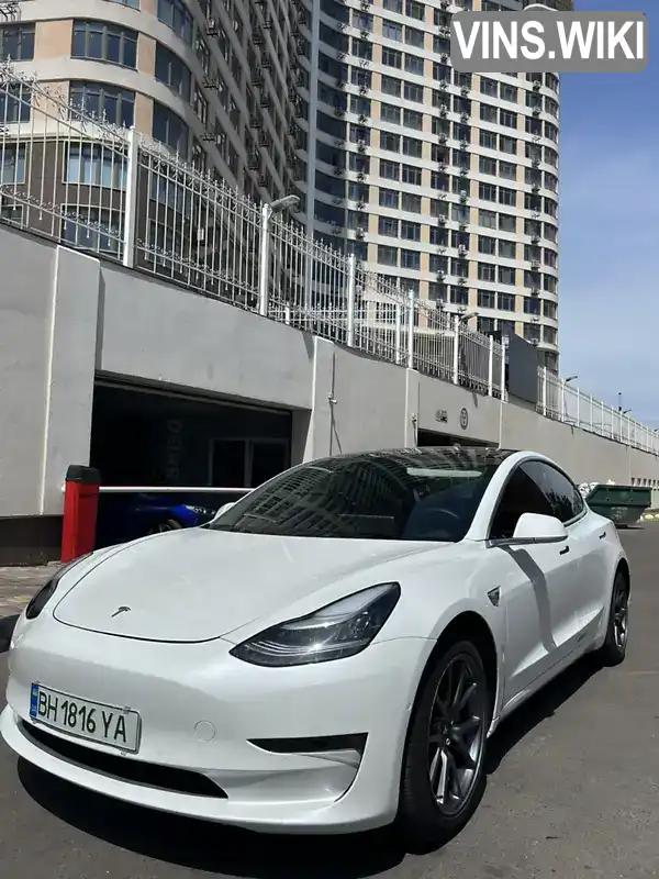 Tesla Model 3 2019, фото з оголошення 1 з 12, VIN 5YJ3E1EB5LF650544