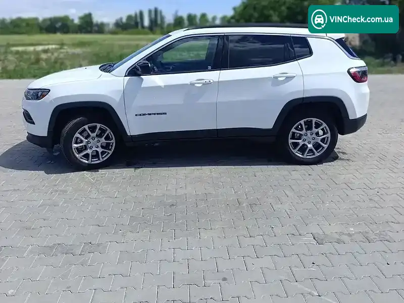 Jeep Compass 2023, фото з оголошення 2 з 13, VIN 3C4NJDFN0PT504140