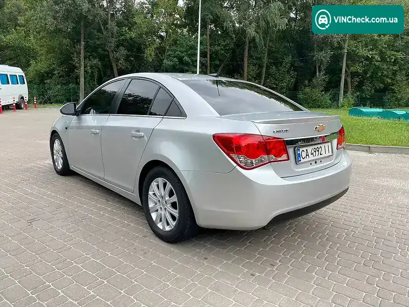 Chevrolet Cruze 2011, фото з оголошення 2 з 18, VIN 1G1PC5SH4B7272592