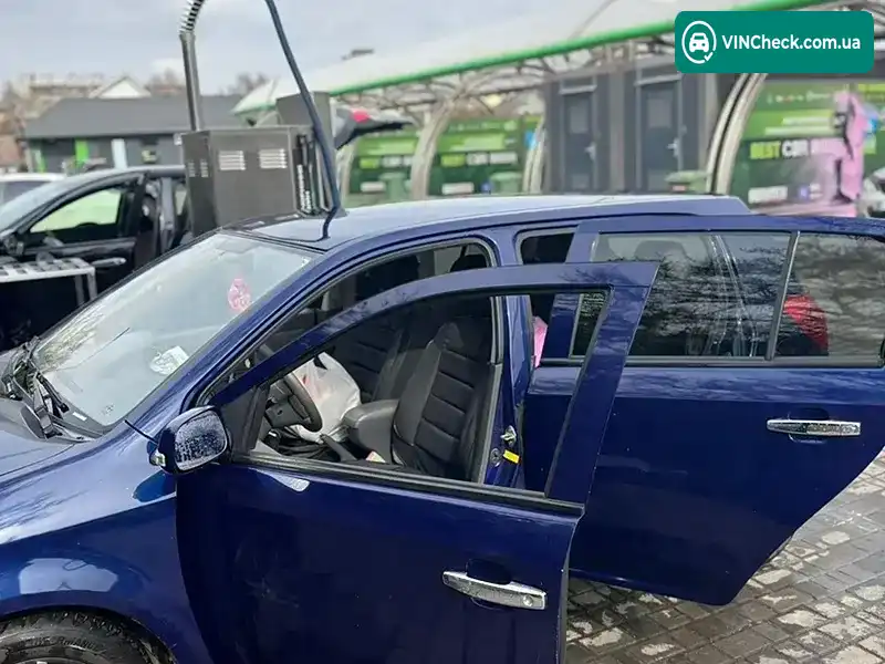 Geely MK 2010, фото з оголошення 2 з 13, VIN Y7WJL7152A0002575
