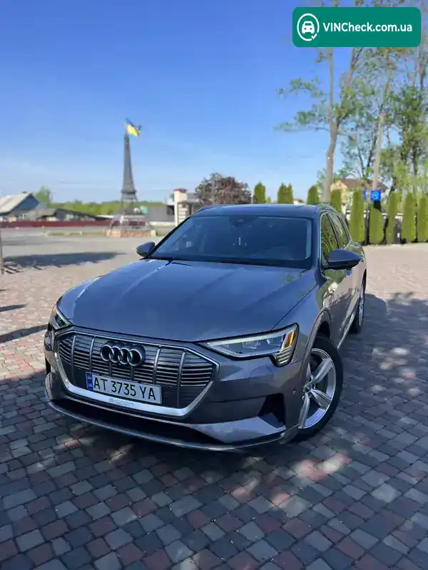Audi e-tron 2019, фото з оголошення 1 з 21, VIN WA1LAAGE7KB011189