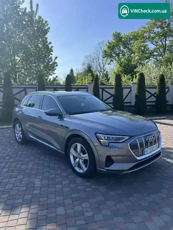 Audi e-tron 2019, фото з оголошення 2 з 21, VIN WA1LAAGE7KB011189