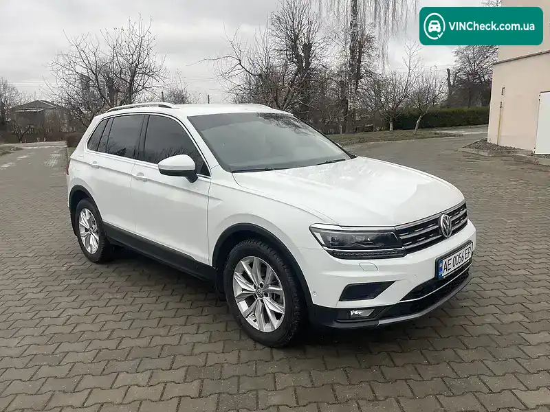 Volkswagen Tiguan 2018, фото з оголошення 2 з 16, VIN WVGZZZ5NZJW932481