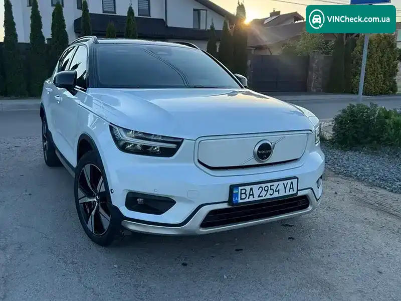 Volvo XC40 2021, фото з оголошення 1 з 21, VIN YV1XZEDVEN2691118