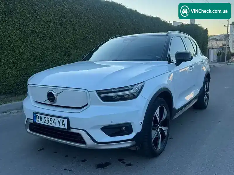 Volvo XC40 2021, фото з оголошення 2 з 21, VIN YV1XZEDVEN2691118