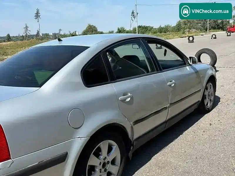 Volkswagen Passat 1998, фото з оголошення 2 з 12, VIN WVWZZZ3BZXX036130