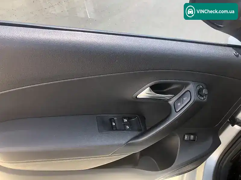 Volkswagen Polo 2011, фото з оголошення 1 з 14, VIN XW8ZZZ61ZCG022093