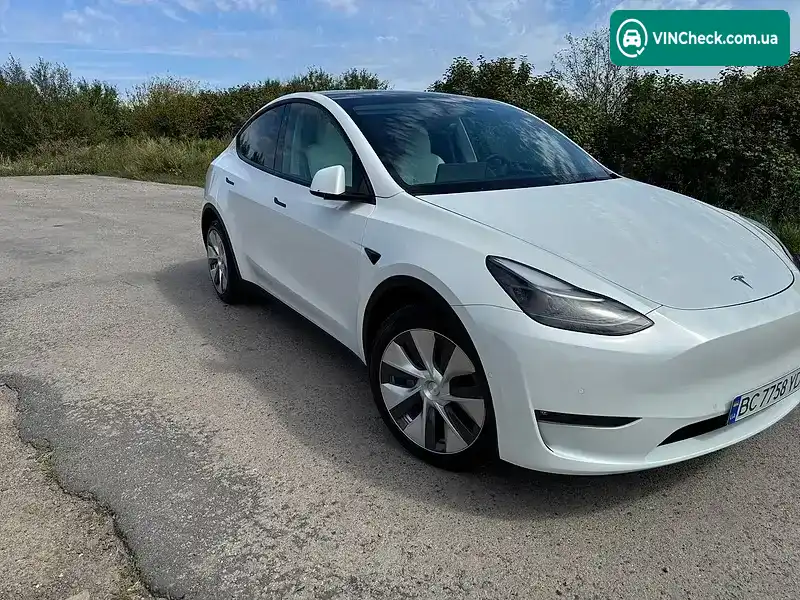 Tesla Model Y 2022, фото з оголошення 2 з 10, VIN 7SAYGDEE3NF537838