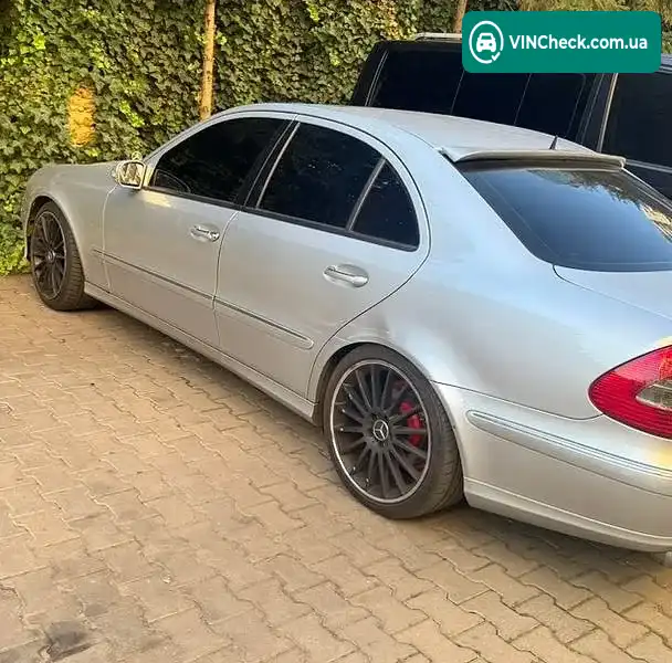Mercedes-Benz E-Class 2004, фото з оголошення 2 з 10, VIN WDB2110421A465990