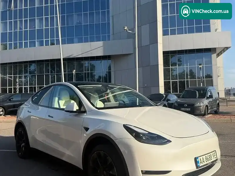 Tesla Model Y 2023, фото з оголошення 1 з 12, VIN 7SAYGAEE8PF661251