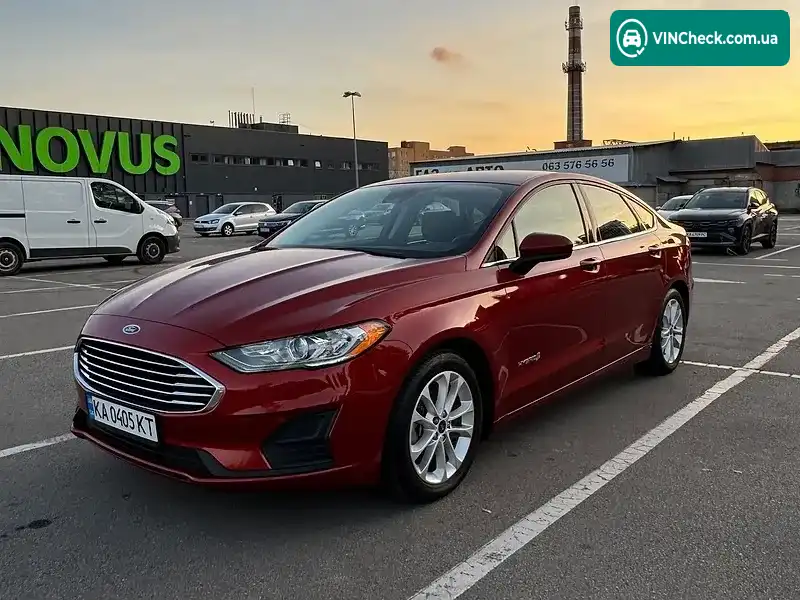 Ford Fusion 2019, фото з оголошення 1 з 17, VIN 3FA6P0LU5KR197440