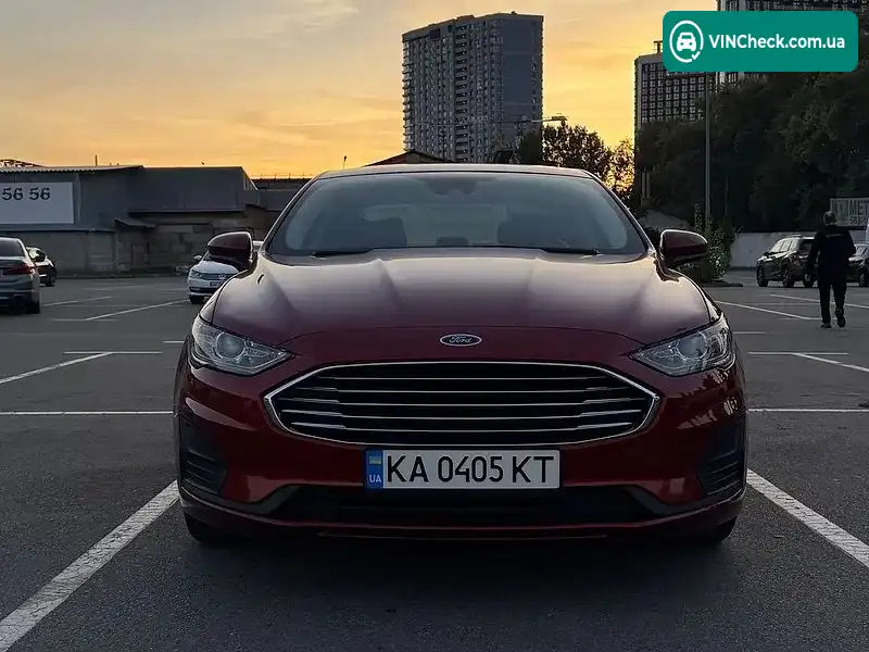 Ford Fusion 2019, фото з оголошення 2 з 17, VIN 3FA6P0LU5KR197440