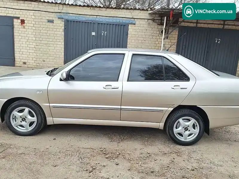 Chery Amulet 2007, фото з оголошення 2 з 21, VIN LVVDA11B57D153714