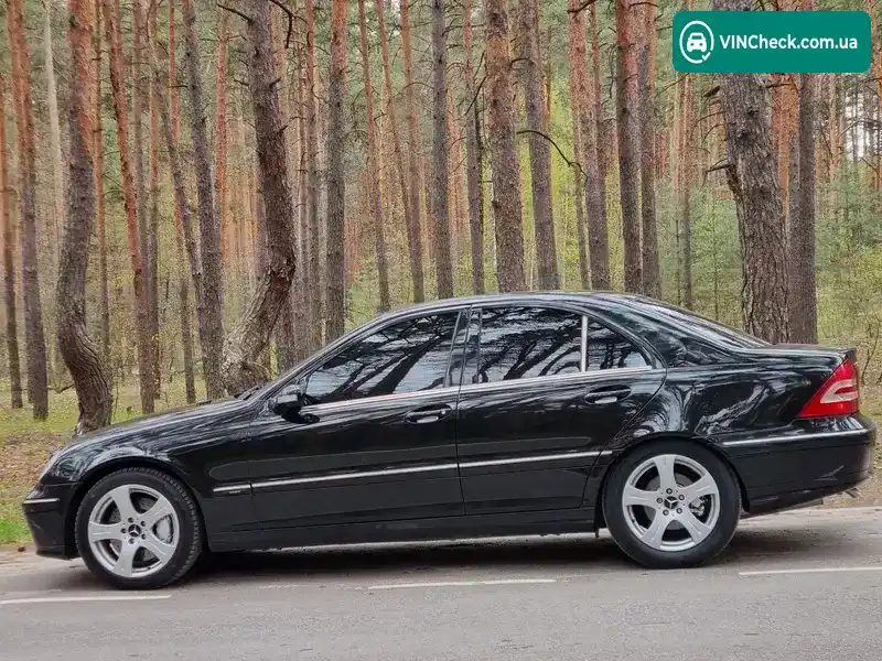 Mercedes-Benz C-Class 2004, фото з оголошення 1 з 21, VIN WDB2030461A697070