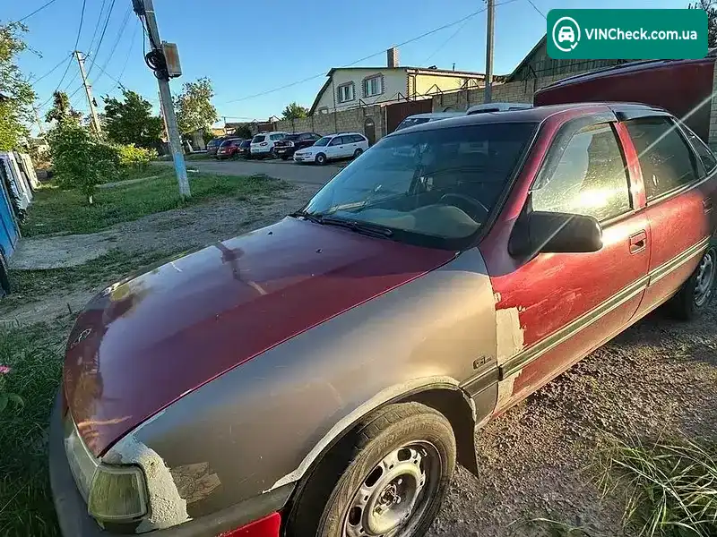 Opel Vectra 1990, фото з оголошення 2 з 11, VIN W0L000087L1001369
