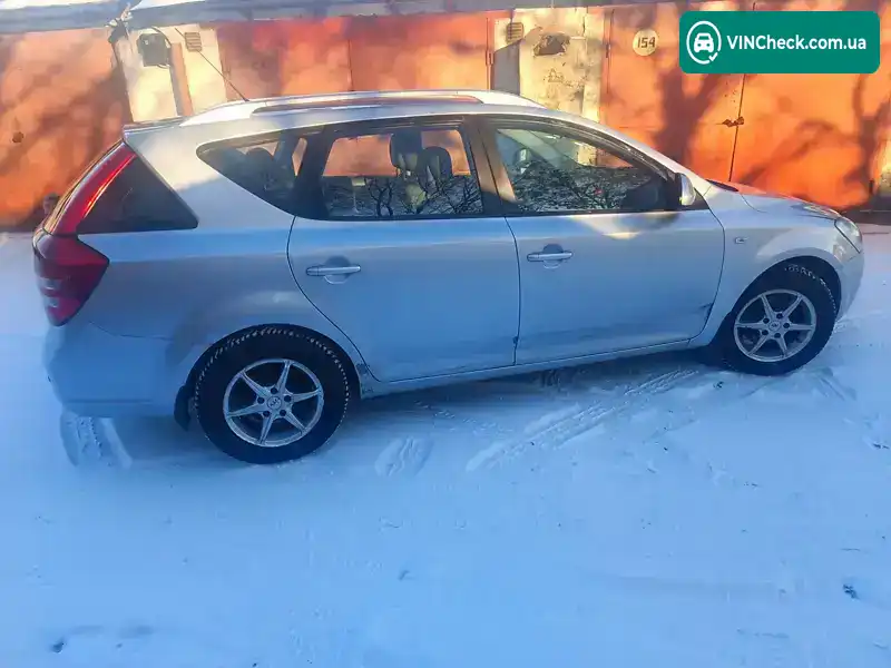 Kia Ceed 2008, фото з оголошення 2 з 12, VIN U5YFF24428L112627