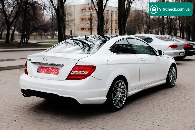 Mercedes-Benz C-Class 2015, фото з оголошення 1 з 19, VIN WDDGJ4HB8FG397942