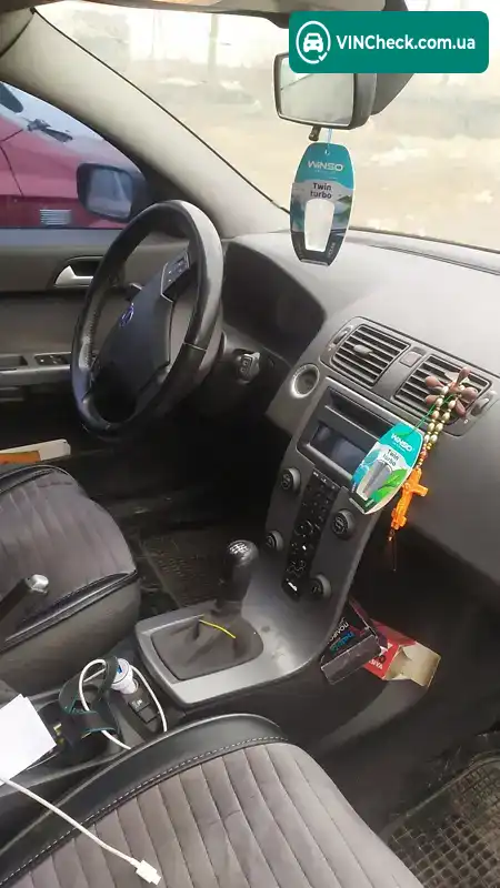 Volvo V50 2004, фото з оголошення 2 з 7, VIN YV1MW214252057514