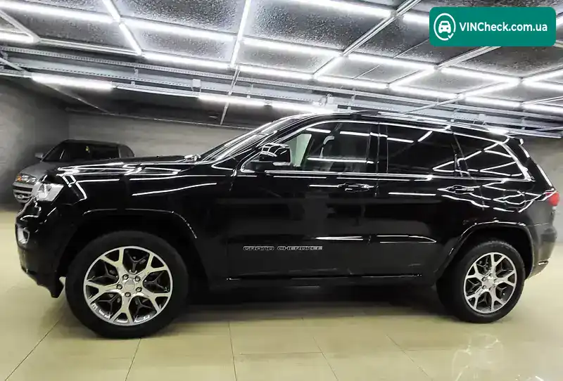 Jeep Grand Cherokee 2021, фото з оголошення 2 з 20, VIN 1C4RJFCM3MC856077
