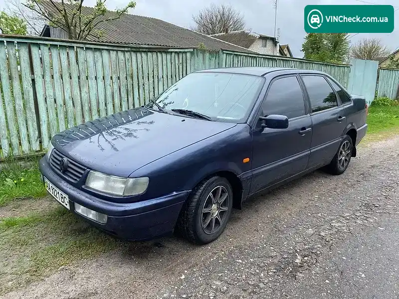 Volkswagen Passat 1994, фото з оголошення 2 з 20, VIN WVWZZZ3AZRE023983